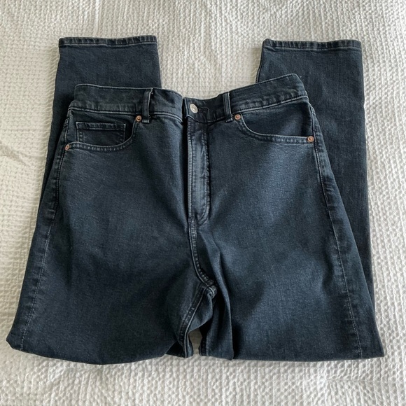 Express Super High Rise Mom Straight Leg Jeans - Picture 3 of 7